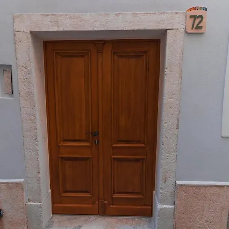 Pia Apartment